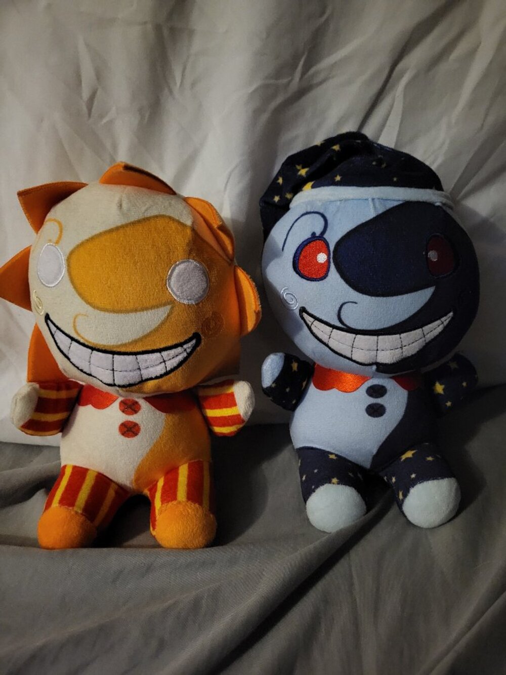 Sun and Moon plushies (Bootlegs)
